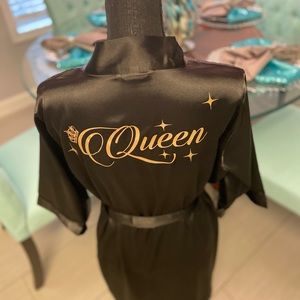 Queen Robe (Black)